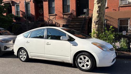 White 2008 Toyota Prius Touring