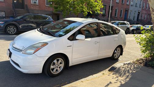White 2008 Toyota Prius Touring