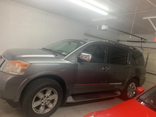 2013 Nissan Armada Platinum