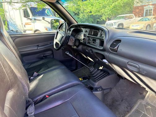 Silver 2001 Dodge Ram 2500 Base