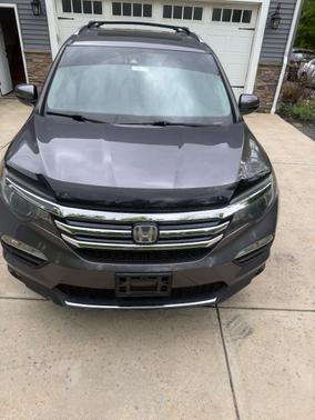 Gray 2017 Honda Pilot Elite