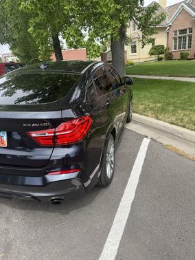 Black 2018 BMW X4 M40i