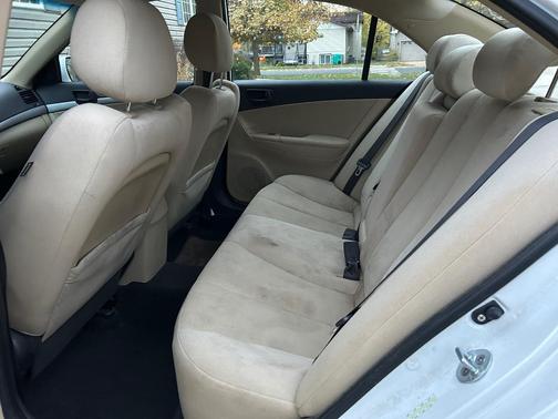 White 2009 Hyundai SONATA GLS