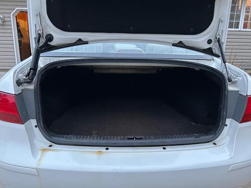 White 2009 Hyundai SONATA GLS