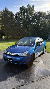 Blue 2010 Ford Focus SE