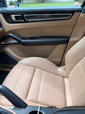 Silver 2021 Porsche Cayenne Cayenne Turbo