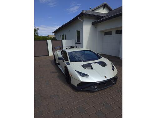 2023 Lamborghini Huracan STO Base