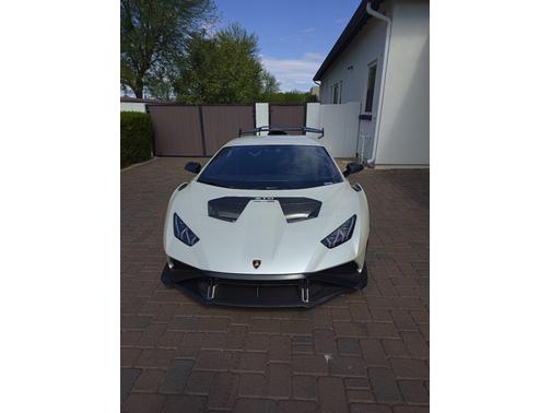 2023 Lamborghini Huracan STO Base