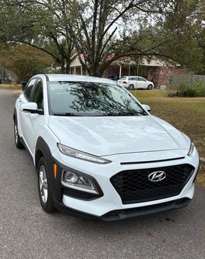 White 2021 Hyundai KONA SE
