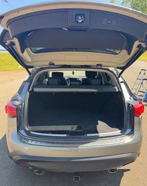 Gray 2014 INFINITI QX70 Base