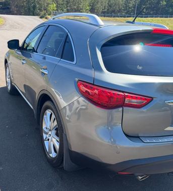 Gray 2014 INFINITI QX70 Base