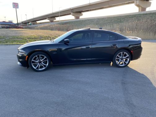 Photo 1 of 9 of 2015 Dodge Charger R/T