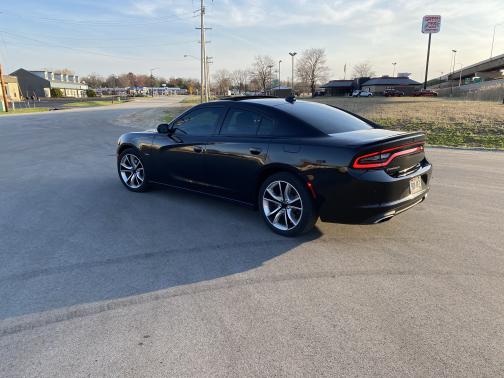 Photo 2 of 9 of 2015 Dodge Charger R/T