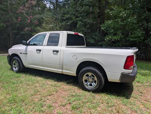 White 2009 Dodge Ram 1500 ST Quad Cab