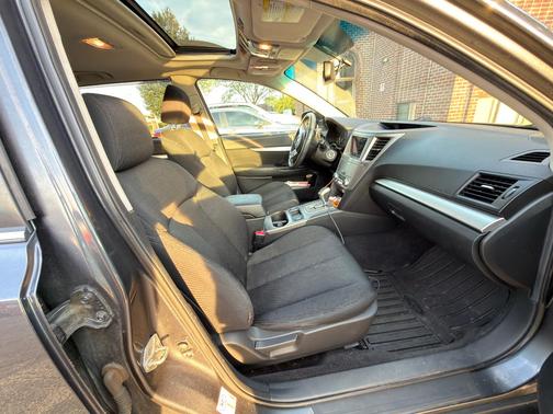Gray 2011 Subaru Outback 2.5 i Premium