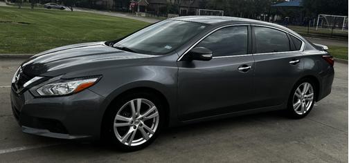Gray 2016 Nissan Altima 3.5 SL