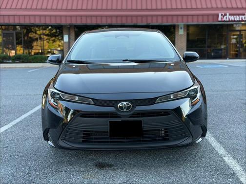 Black 2023 Toyota Corolla LE