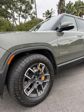 Green 2022 Rivian R1T Launch Edition