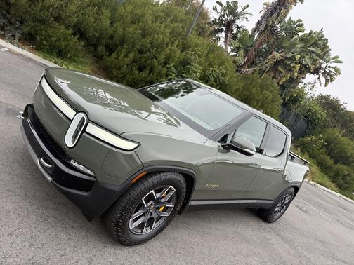 Green 2022 Rivian R1T Launch Edition