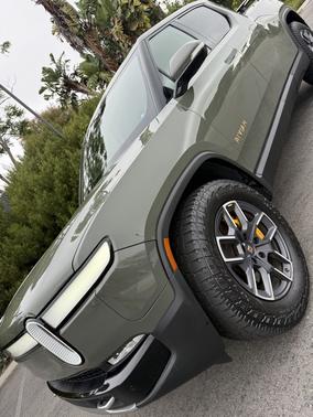 Green 2022 Rivian R1T Launch Edition