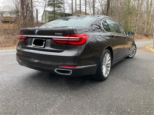 2017 BMW 740 i xDrive