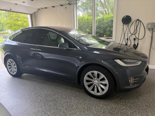 2020 Tesla Model X Long Range Plus