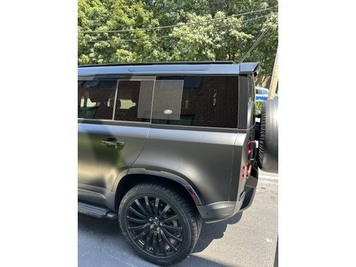 2021 Land Rover Defender SE
