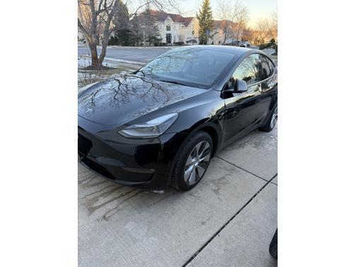 Black 2023 Tesla Model Y Long Range