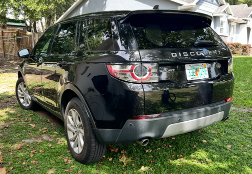 Black 2016 Land Rover Discovery Sport HSE