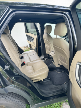 Black 2016 Land Rover Discovery Sport HSE