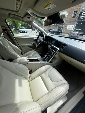 Blue 2014 Volvo S60 T5 Platinum