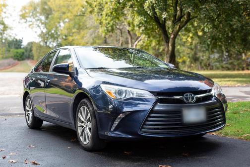 Blue 2017 Toyota Camry XLE