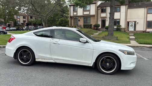 White 2010 Honda Accord EX-L