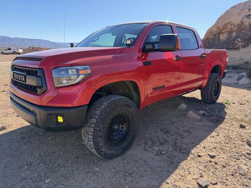 Red 2016 Toyota Tundra SR5