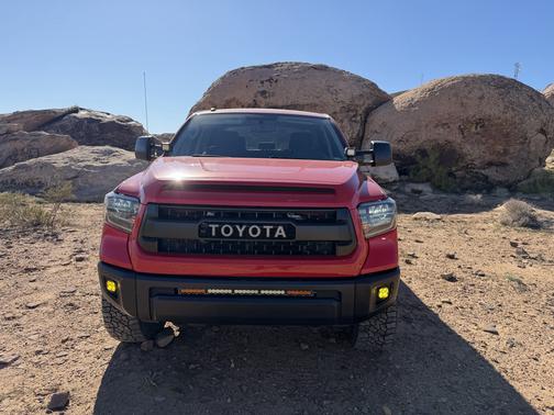 Red 2016 Toyota Tundra SR5