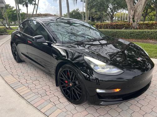 Black 2022 Tesla Model 3 Performance