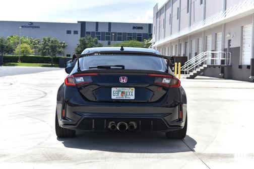 Black 2024 Honda Civic Type R Base