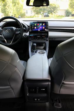 Silver 2021 Toyota Avalon XLE