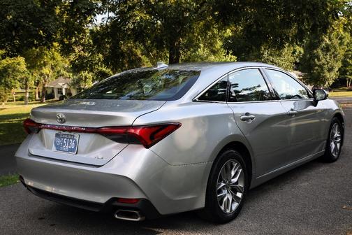 Silver 2021 Toyota Avalon XLE