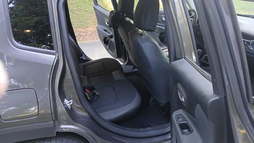 Gray 2018 Jeep Renegade Altitude