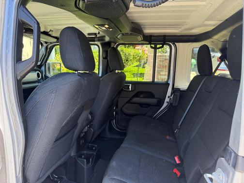 Silver 2014 Jeep Wrangler Unlimited Sport
