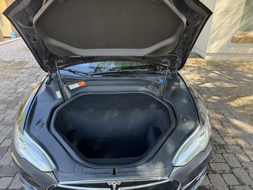 2015 Tesla Model S P85D