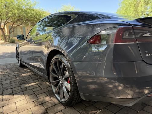 2015 Tesla Model S P85D