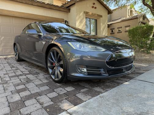 2015 Tesla Model S P85D