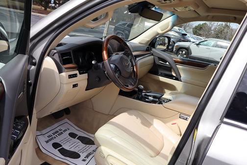 2016 Lexus LX 570 Base