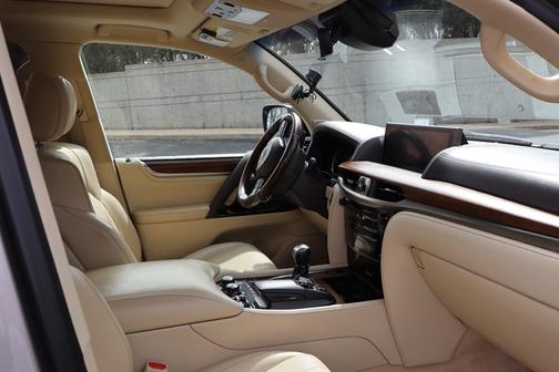 2016 Lexus LX 570 Base