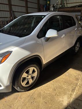 White 2019 Chevrolet Trax LS