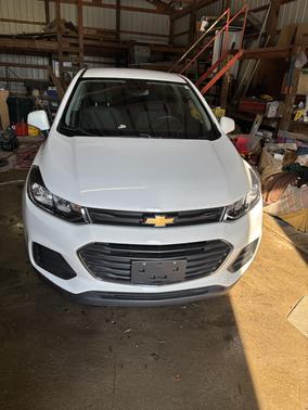 White 2019 Chevrolet Trax LS