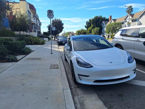 2023 Tesla Model 3 Base