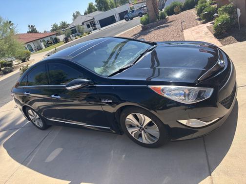 2013 Hyundai SONATA Hybrid Limited